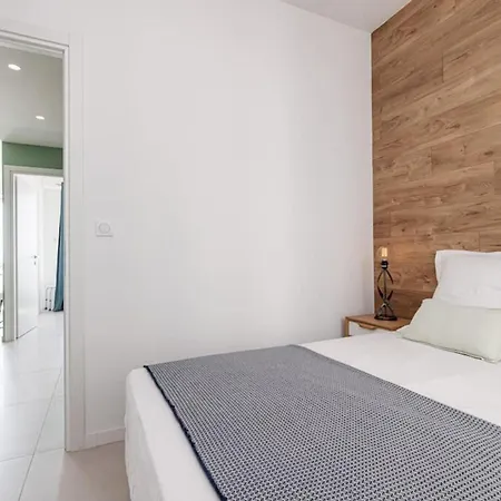 Prom 163 - Promenade 2 With Terrace