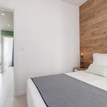 Prom 163 - Promenade 2 With Terrace Apartmán